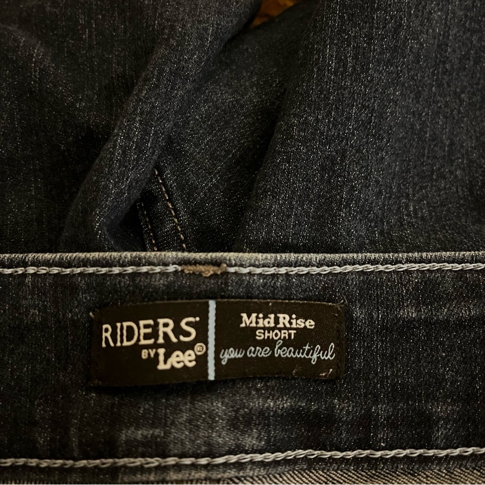 Jean Riders By Lee, Mid Rise Short - Picture 5 of 14